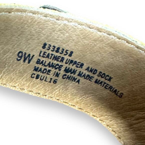 Comfortiva Shantel Snake Print Leather Slip On Thong Sandals Yellow Women's 9W - Picture 14 of 16